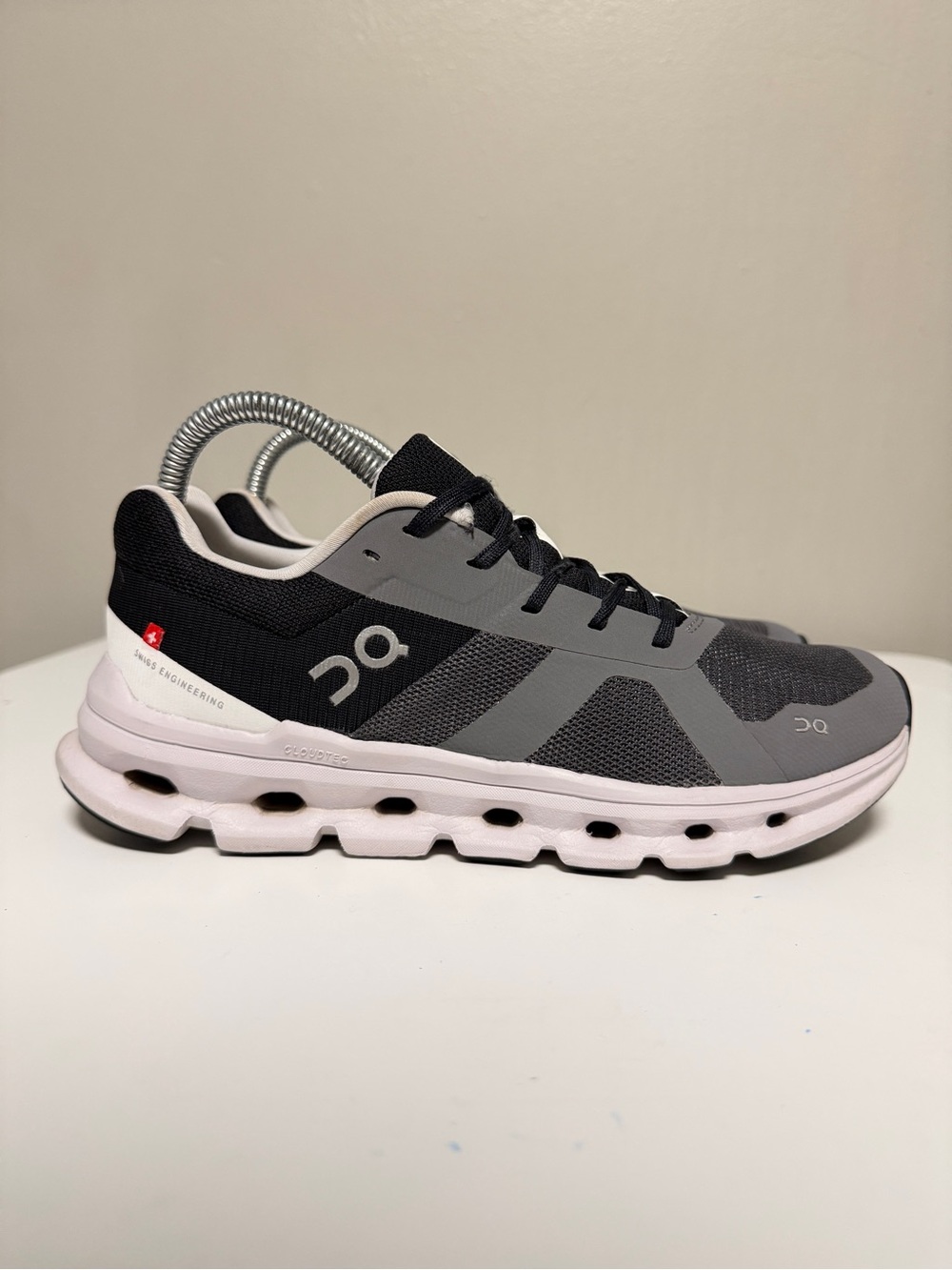 On Running Cloudrunner Eclipse Black Sneakers 46.98643 Women's US 7 UK 5 EU 38 - Picture 3 of 9